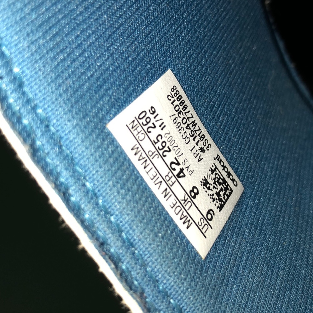 adidas slides - Picture 3 of 3